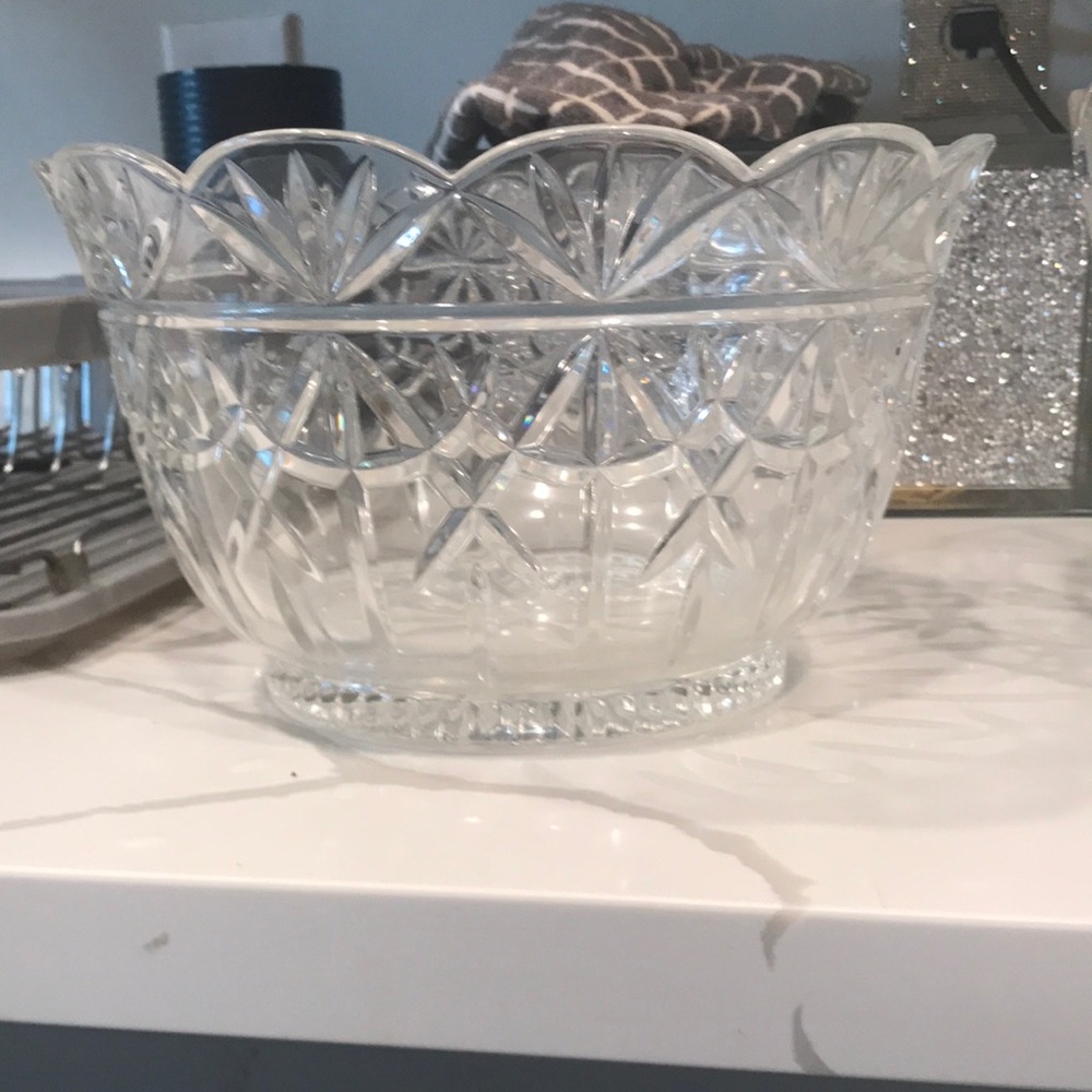 Elegant Waterford Crystal Glass Bowl.